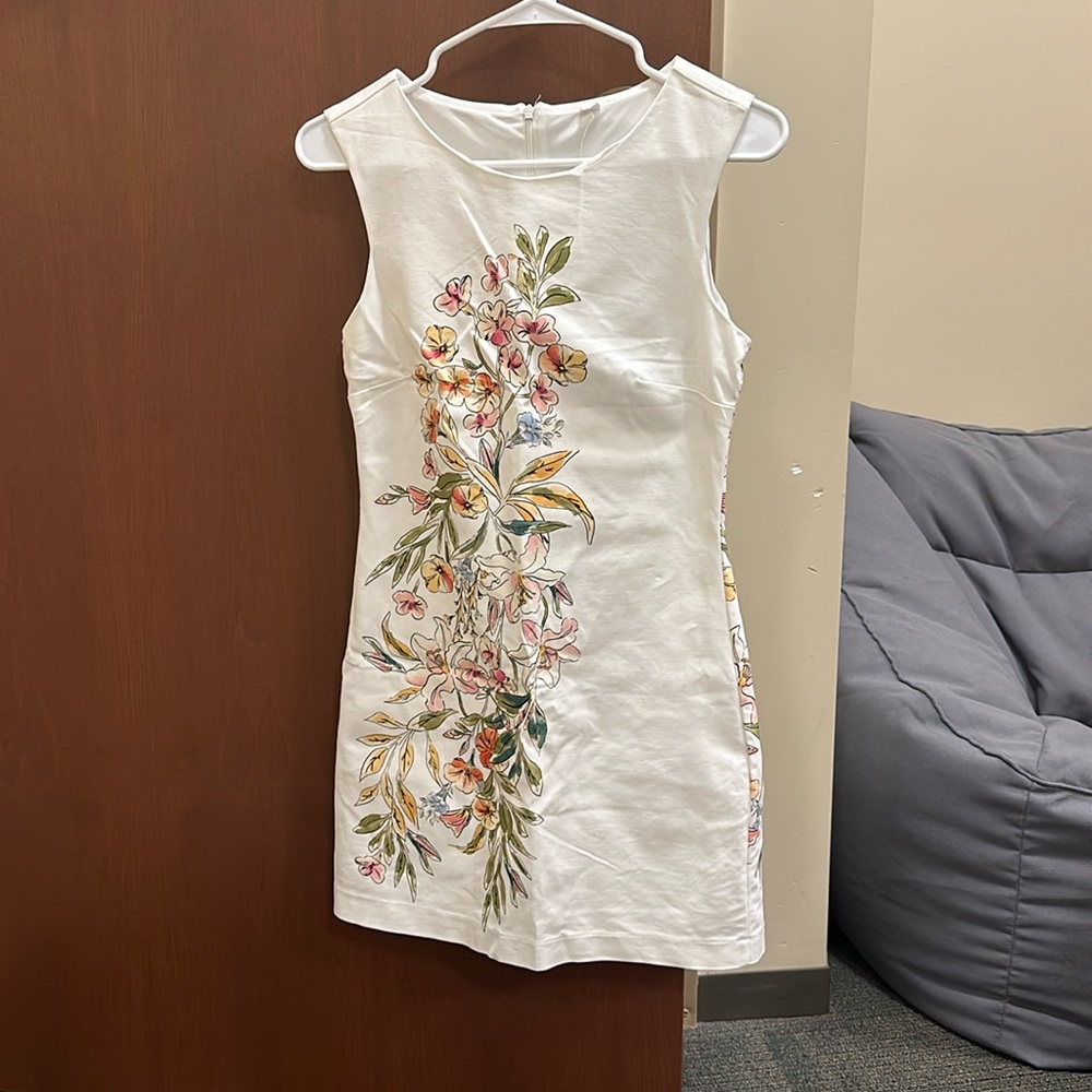 White floral dresss